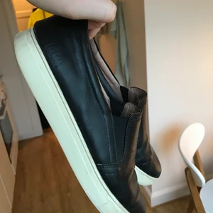 Dasia skor - Sköna slipons från dasia