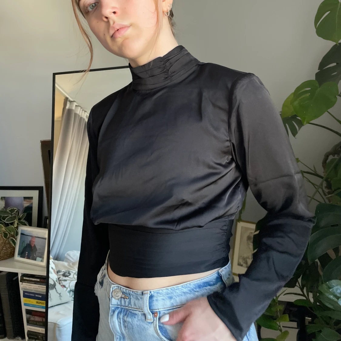 Svart satintopp - 91