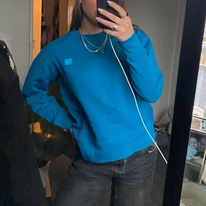 Sweatshirt  - Tjocktröja från Acne, nypris 1800. Unisex storlek