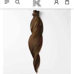 Säljer löshår (äkta hår) från Rapunzel of sweden som jag köpt för 1390kr. Den är 50cm lång och har färgen M2,3/5.0 Chocolate Mix som syns på bilden ovan. Väldigt enkel och smidig att fästa. Använd 2-3 gånger och är i ny skick! Priset kan diskuteras och köparen står för frakten💞💞
