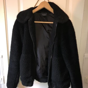 Teddy jacka - Super fin Teddy jacka i nyskick 