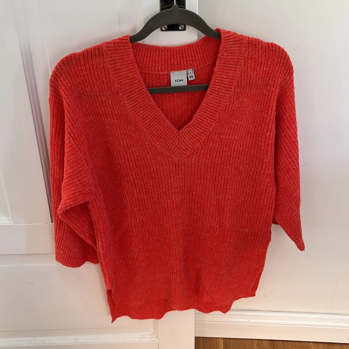 Röd Stickad tröja från Ichi 