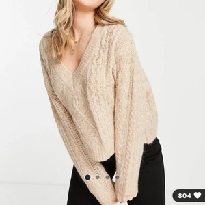 Stickad tröja men v-ringning - Super mysig stickad tröja stl, M. Helt oanvänd💕