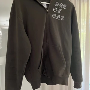 One of One zip-hoodie - One of one hoodie mysterybox black friday.