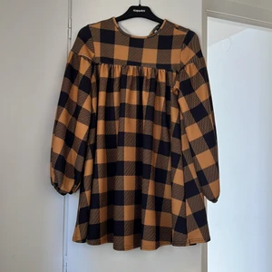 rutig klänning - gullig klänning från asos petite 