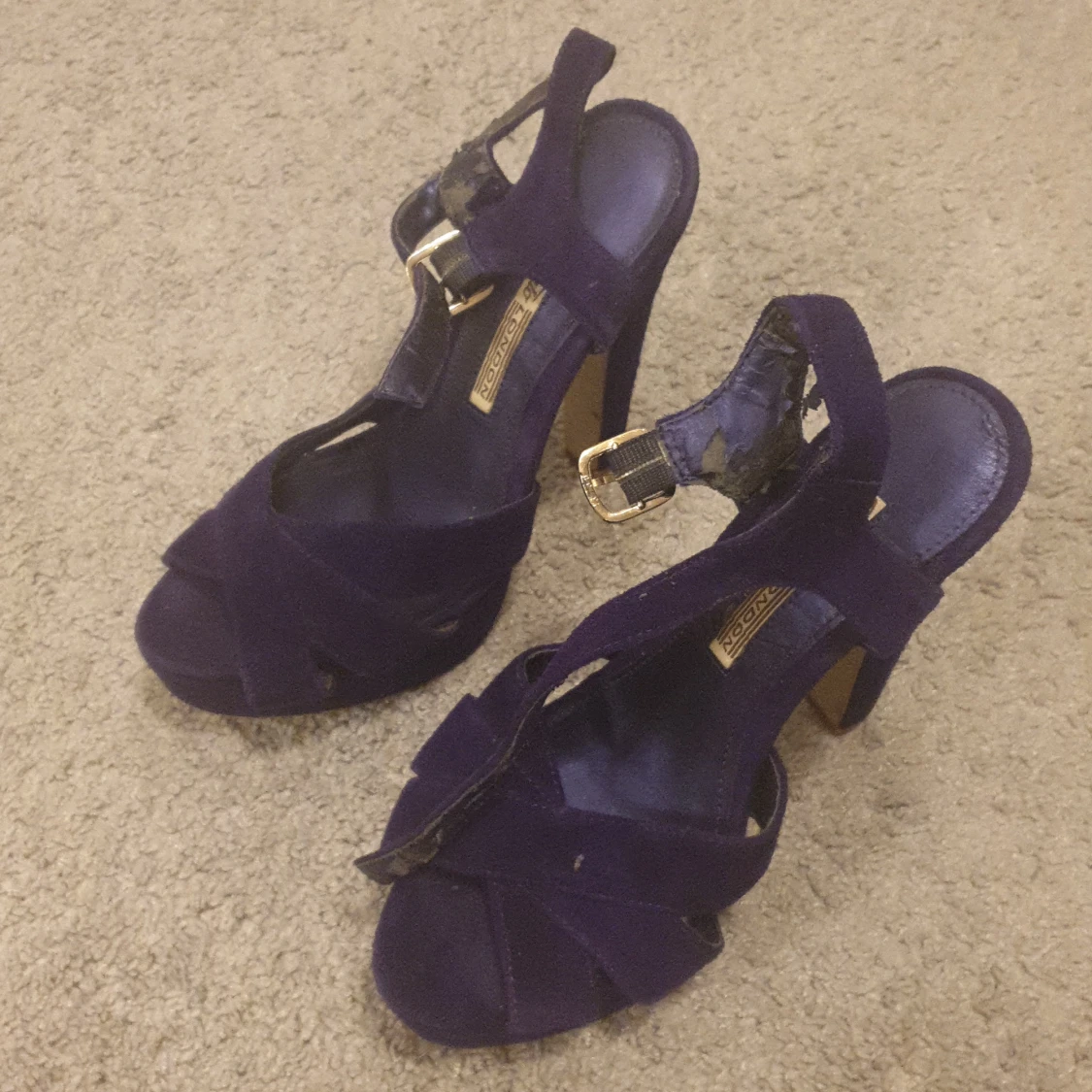 Lila klackar från Buffalo London size 36 - 90