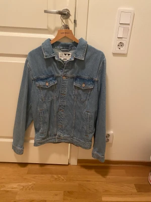 Jeansjacka  - Bra skick!