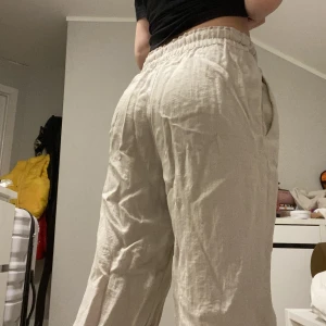 Linnebyxor  - Nyskick på ett par linnebyxor jag inte använder. 😊