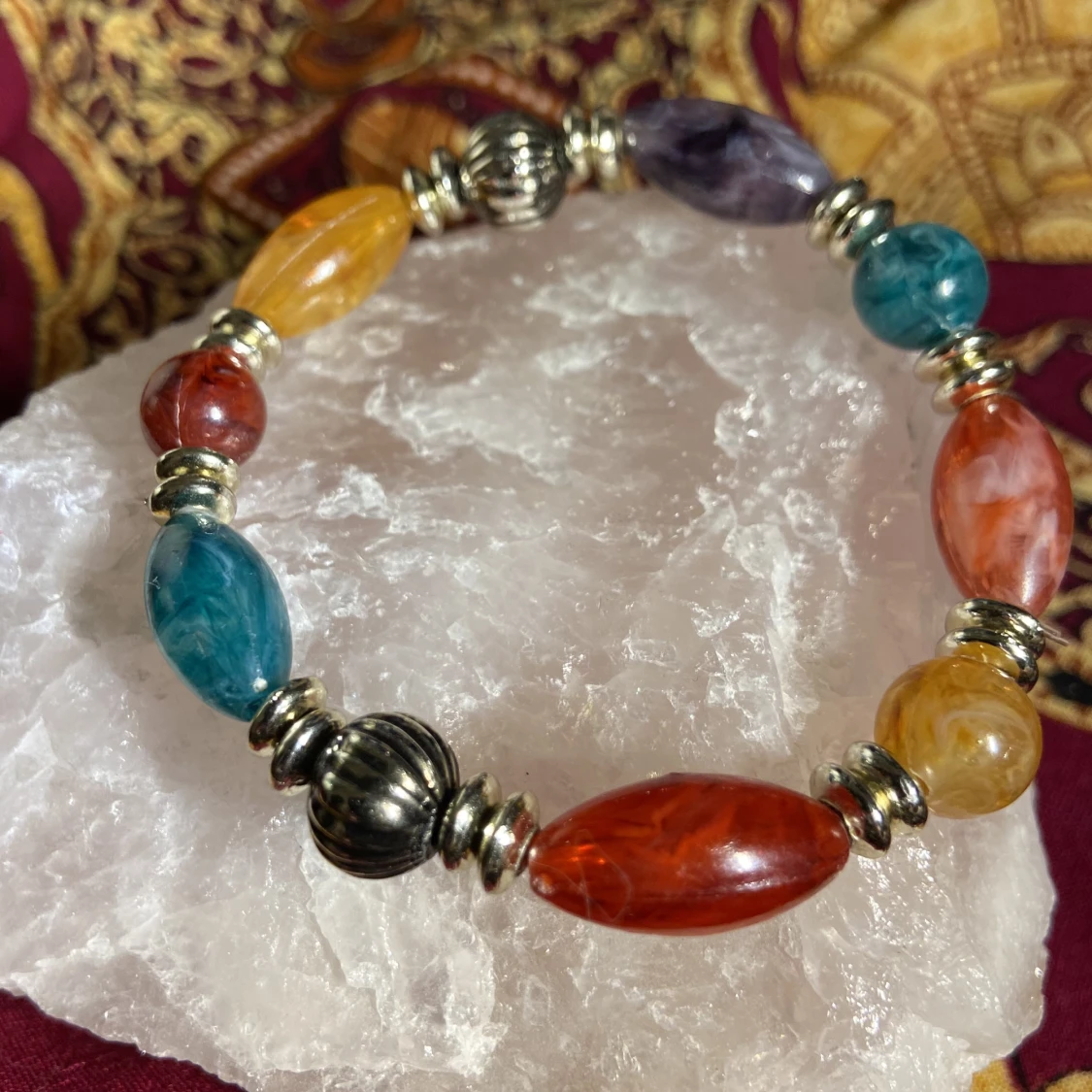 Färgglatt pärlarmband