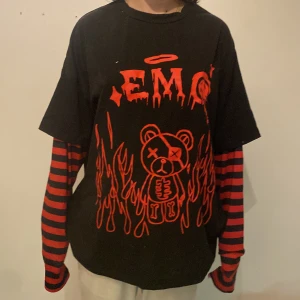 ”EMO” tröja - Tröja köpt från SHEIN. Som ny. Storlek S.