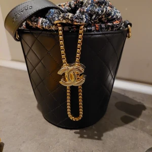 Ny väska kp - Super snygg ny väska chanel kp 450kr eller bud