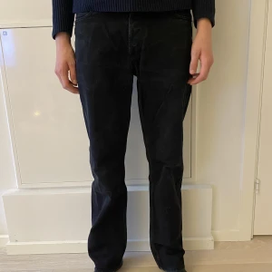 Carhartt Jeans 31/32 - Svarta Jeans från carhartt i storlek 31/32