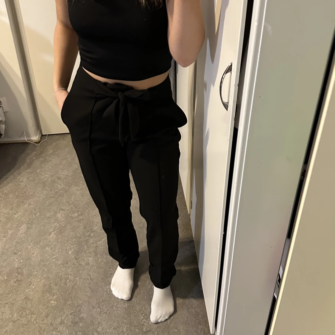 Kostymbyxor med rosett 