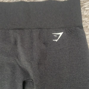 Gymshark  - Säljer träningstights. Ej använda köpte fel storlek 