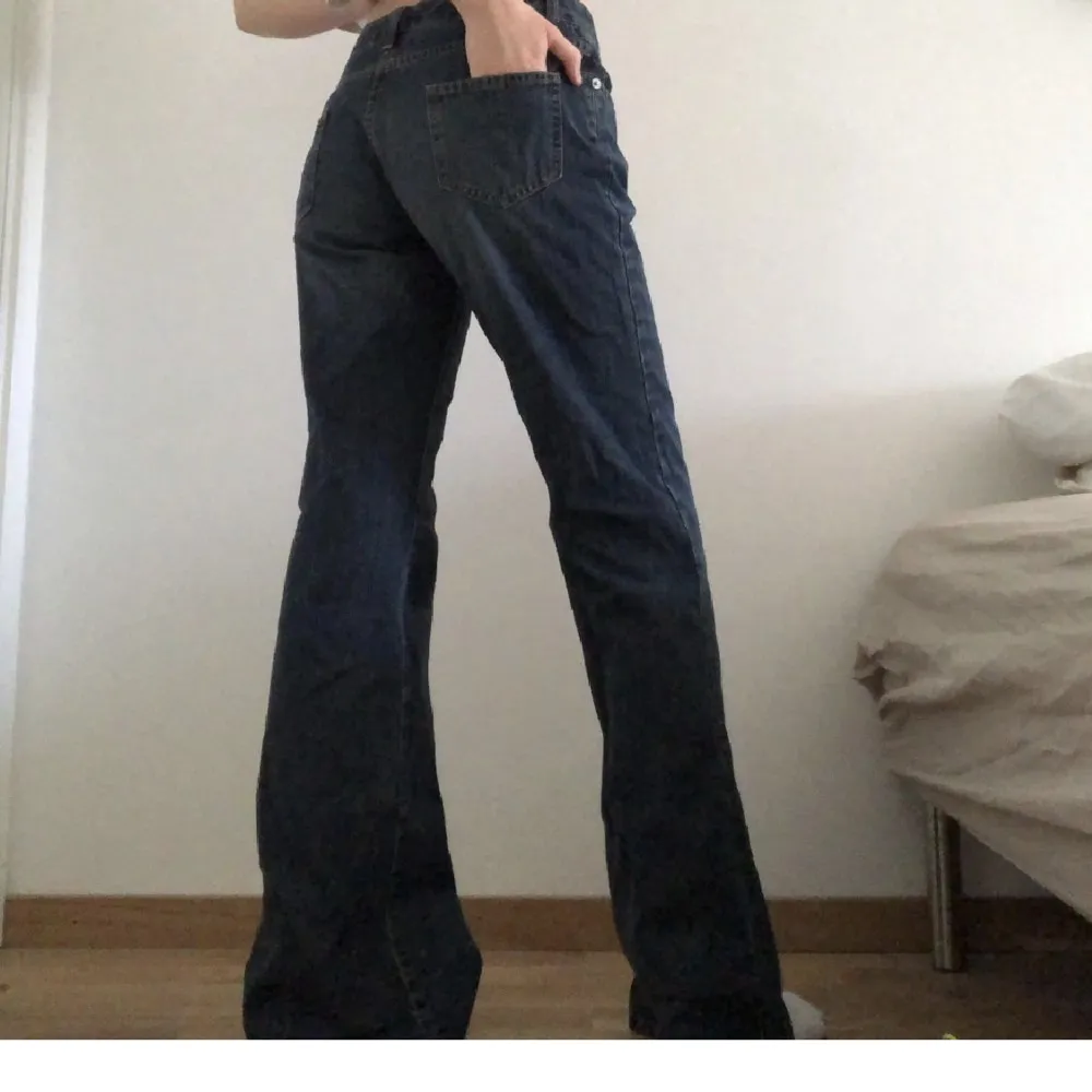 Lågmidjade bootcut jeans från Sisley, Vintage. Jeans & Byxor.