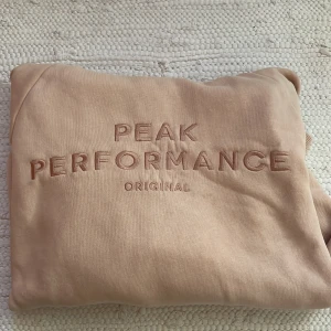 Peak performance  - Säljer min peak performance original Hoodie då den inte kommer till användning.  Inkl frakt 
