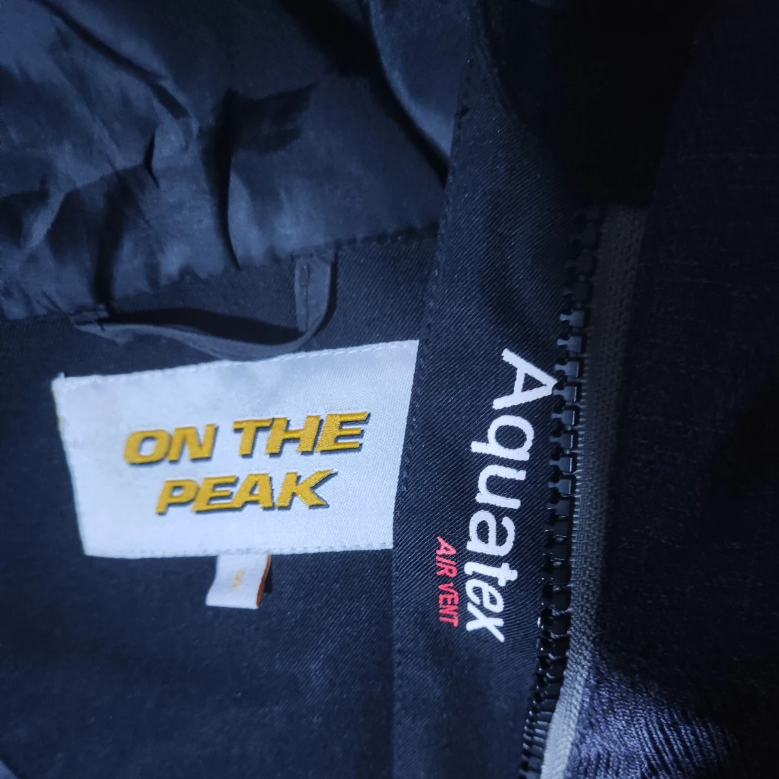 On The Peak jacka - 90