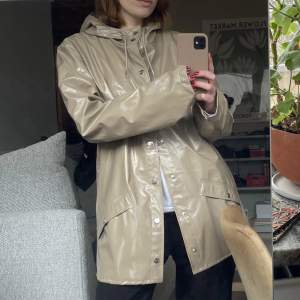 Condition as new! Cute beige raincoat that has a bit of a rainbow glow in daylight ⭐️ 