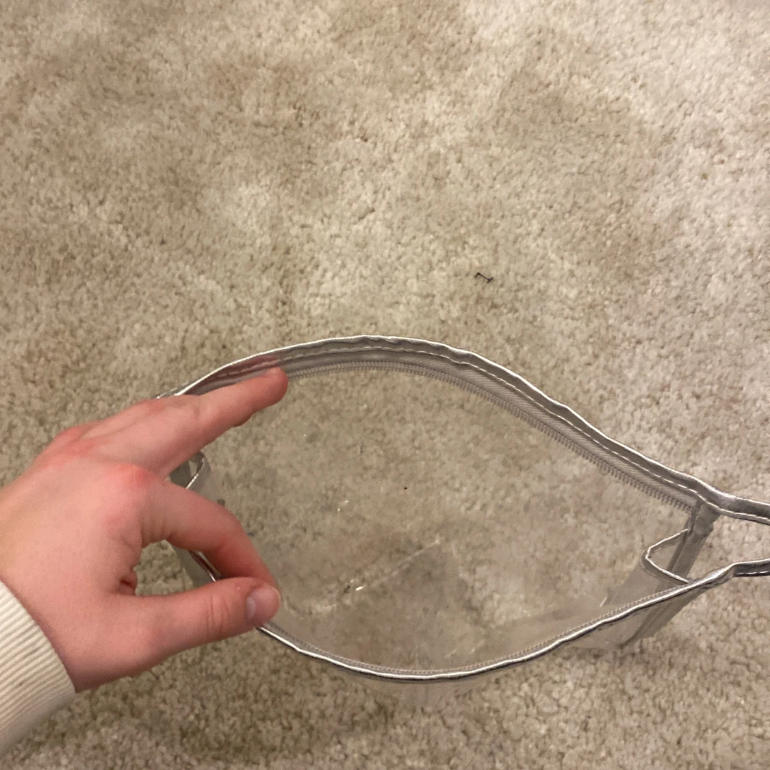  en genomskinlig necessär  - 90