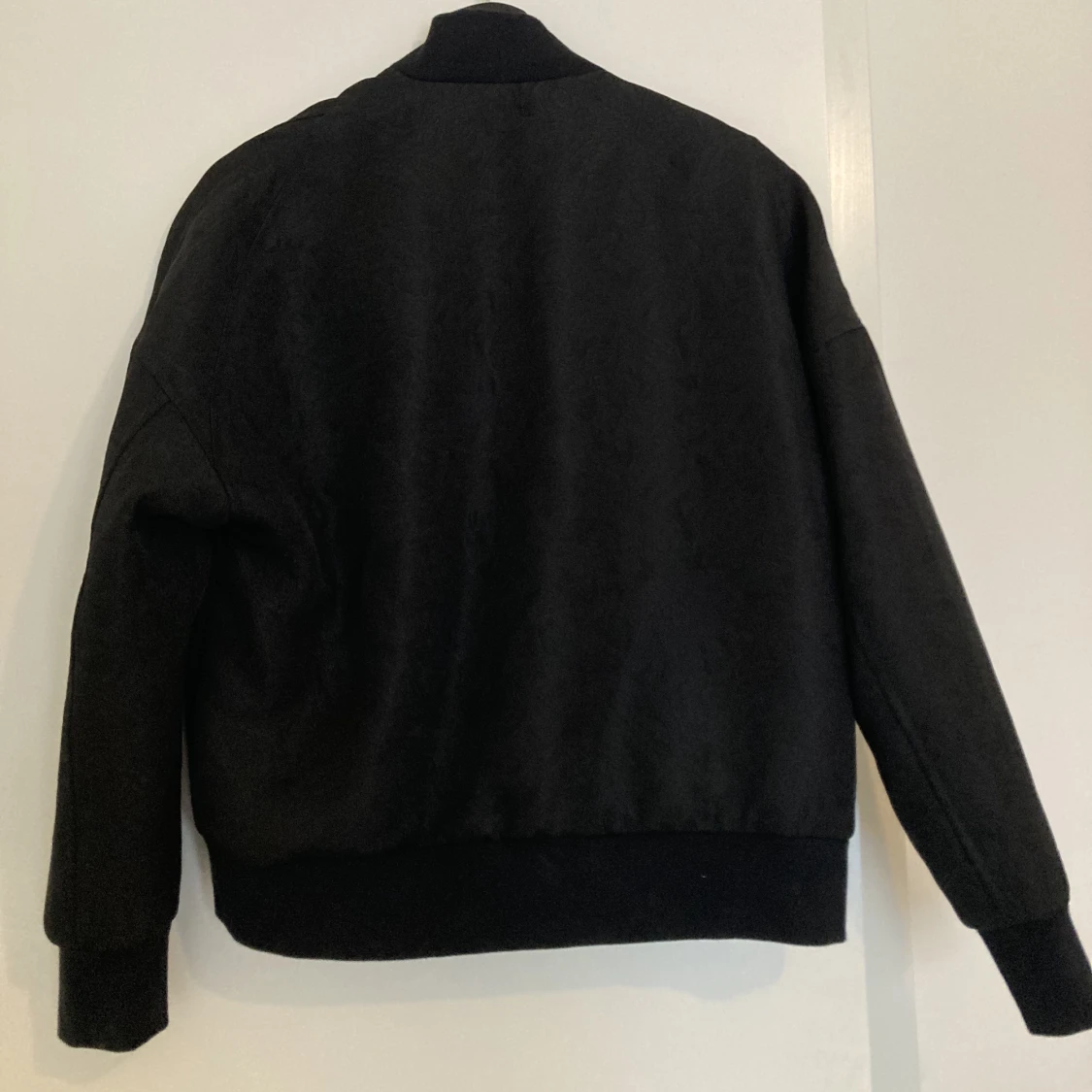 Mönstrad bomberjacka  - 90