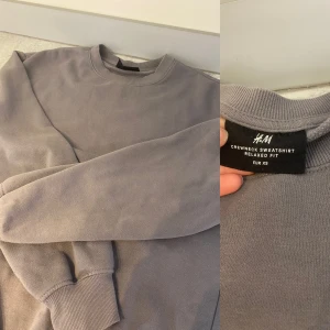 Sweatshirt  - Grå sweatshirt