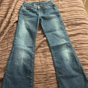 Lågmidjade y2k bootcut jeans 