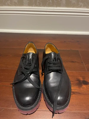 Valentino herr skor i stl 40.5 - Jätte fina Valentino garavani herr skor som är använda 1 gång