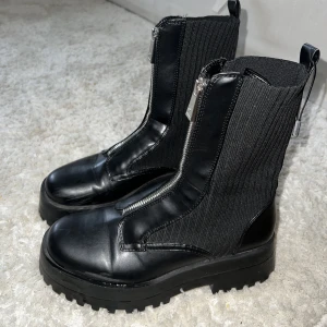 Zara boots - Zara platform boots. Size EU39. Good condition.