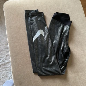 Träningsthigts  - Thigts från Nike 