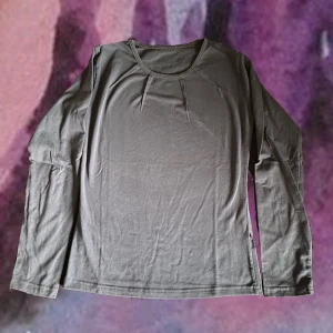 Fett ball topp  - Jättefin topp nästan helt oanvänd. Har ingen användning för den därför tänkte ja sälja den! Står ej för frakt.