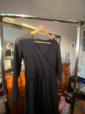 Klänning  - Inkl frakt 