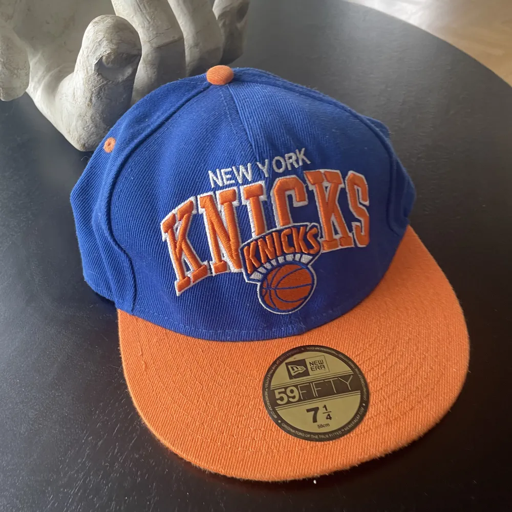 New York Knicks keps i hyfsat nytt skick. Övrigt.
