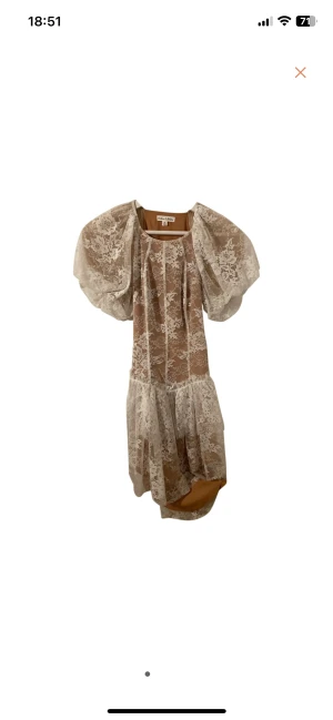 For love and lemons klänning - Jätte fin spets klänning, i topp skick från märket For love and lemons 🍋 