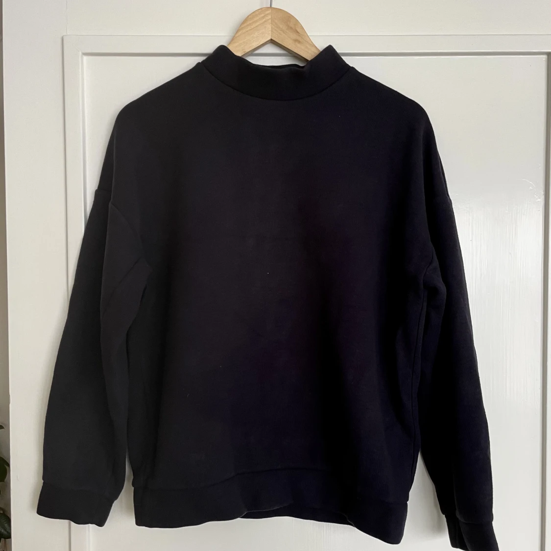 & Other Stories Crewneck