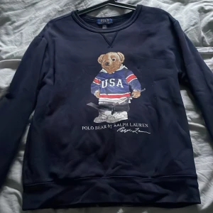 polo ralph lauren sweatshirt - Hej säljer min polo sweatshirt då den inte passar mig längre nypris: 820 mitt pris:400 passar storlek S