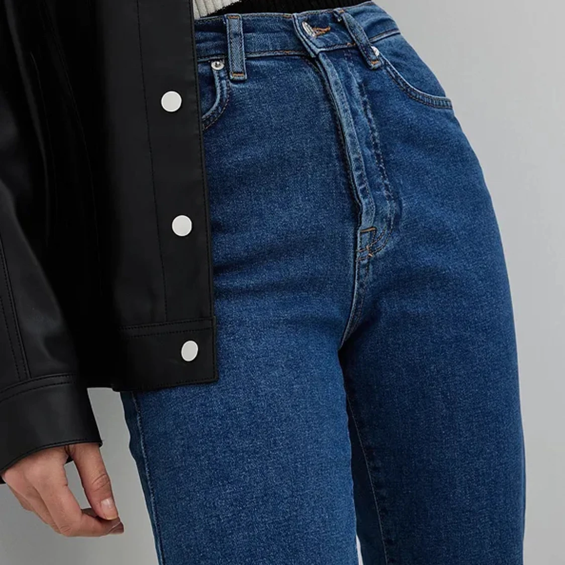 Blåa Raka Jeans  - 91