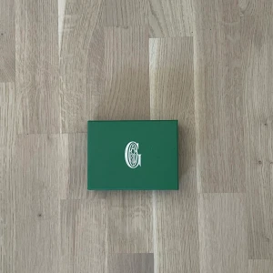 Goyard plånbok - Helt ny Goyard plånbok, man får med allt på bilden. Hör av dig vid yttligare frågor eller om mer bilder önskas 📧 ( Hör av mig snabbare på instagram: oscar.plick)