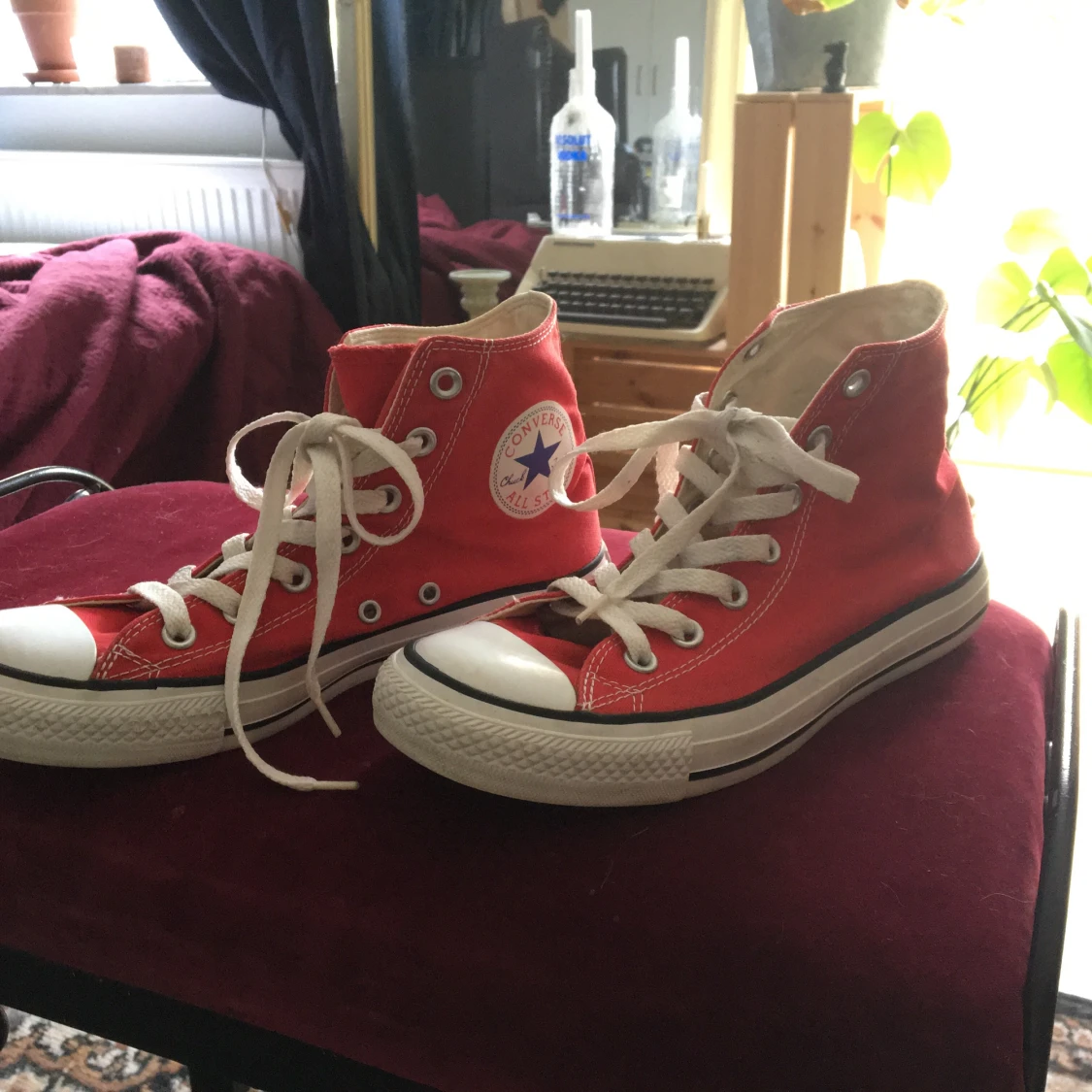 Röda converse storlek 39