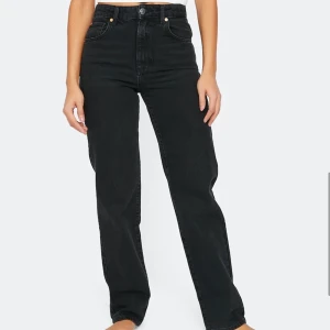 Bikbok jeans - Säljer nästintill nya jeans, nypris är 600kr