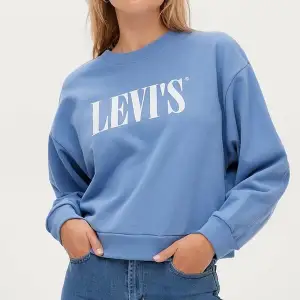 säljer denna fina Levi’s sweatshirt. Fick i julklapp och har aldrig använt då det inte är min stil riktigt. Jätte bra skick 💞 ord pris 749kr