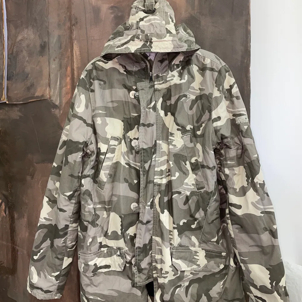 Selling scorpion bay camo parka 9/10, wore them no more than 5 times Size XXL, but will fit much better on L-XL For measurements and additional photos text me Half of the funds go to help Ukraine🇺🇦 🇸🇪. Jackor.