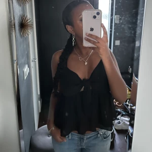 Topp - Säljer denna söta topp på zalando! Köptes för ett år sedan men har bara använt en gång💘