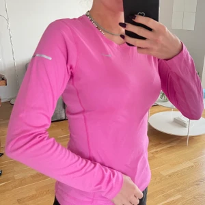 Nike långärmad topp - Nike dri-fit långärmad sports topp