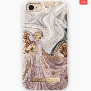 Ideal of Sweden skal - Ideal of Sweden skal för iPhone 8/7/6/6S. Namnet på skalet är golden glamour. Har en liten spricka i vänstra hörnet men är knappt synligt.