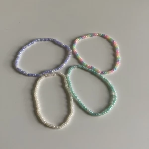 Färgglada armband - Färgglada armband, välja och blanda fritt! 40kr/st🥰🥰