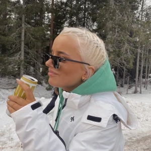 Skidjacka  - Säljer min skidjacka Storlek S/M