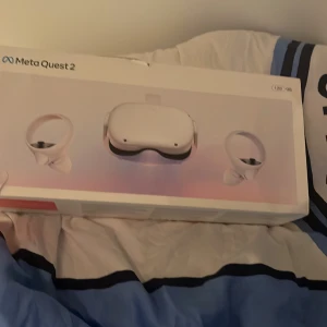 Meta quest2 128gb - This is a meta quest which I’ve had for 3 months and it works good but I don’t use it anymore