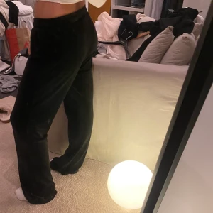 Mjukisbyxor svarta  - As sköna mjukisar från Gina passar både s och xs! 🖤🖤🖤✨⚡️⚡️⚡️