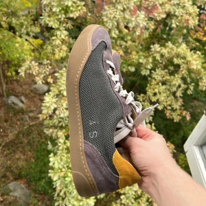 Acne skor - Säljer ett par snygga acne sneakers till ett schysst pris