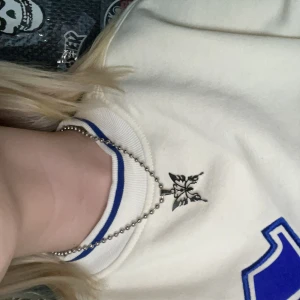 fjärils halsband <3 - handgjort fjärilshalsband <3 